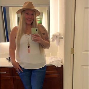 Meet your Posher, Sierra